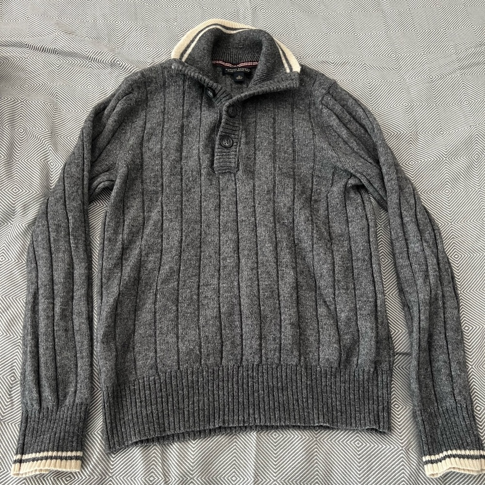 Banana Republic Sweater Size Medium